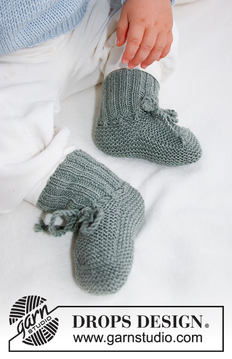 Tide Socks / DROPS Baby 43-20 - Niemowlęce i dziecięce kapcie na drutach, z włóczki DROPS BabyMerino. Od wcześniak do 4 lat.