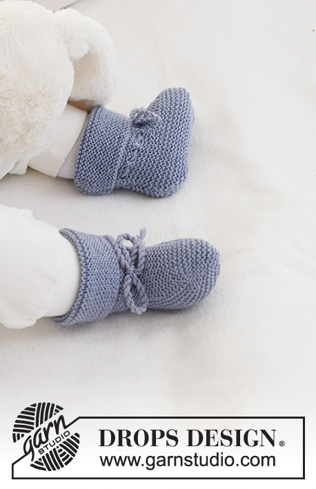 Lavender Socks / DROPS Baby 43-21 - Stickade tofflor till baby och barn i DROPS BabyMerino. Arbetet stickas i rätstickning. Storlek prematur - 4 år.