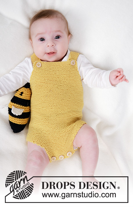 Bumblebee Romper / DROPS Baby 45-3 - Strikket romper til baby i DROPS BabyMerino. Arbejdet strikkes oppefra og ned i retstrik. Størrelse 0 - 4 år.