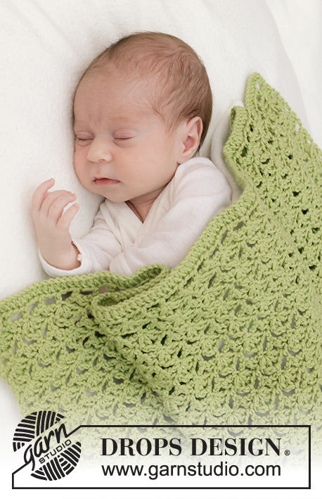 Green Bliss Blanket / DROPS Baby 46-14 - Manta crochetada para bebé, com ponto rendado, em DROPS Cotton Merino.