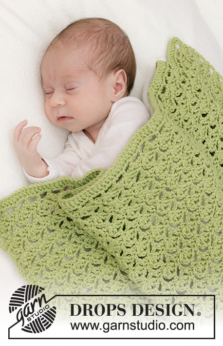 Green Bliss Blanket / DROPS Baby 46-14 - Virkad filt till baby i DROPS Cotton Merino. Arbetet virkas med hålmönster.