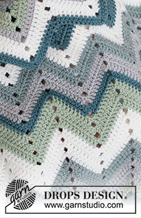 Green Spring Blanket / DROPS Baby 46-15 - Couverture pour bébé crochetée en DROPS Merino Extra Fine. Se crochète au point zigzag.