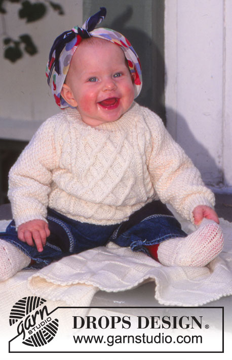 Little Pernille / DROPS Baby 6-2 - Gestrickter Pullover mit Zopfmuster und Strukturmuster, Socken und Decke für Babys in DROPS Karisma. Größe 0 - 6 Jahre. Thema: Babydecke