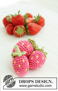 Berrylicious / DROPS Children 23-59 - Crochet toy strawberry in DROPS Paris. 