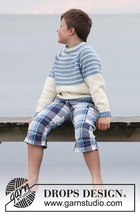 Water Stripes / DROPS Children 27-25 - Stickad tröja med raglan i DROPS Merino Extra Fine eller Sky till barn stl 3 - 14 år