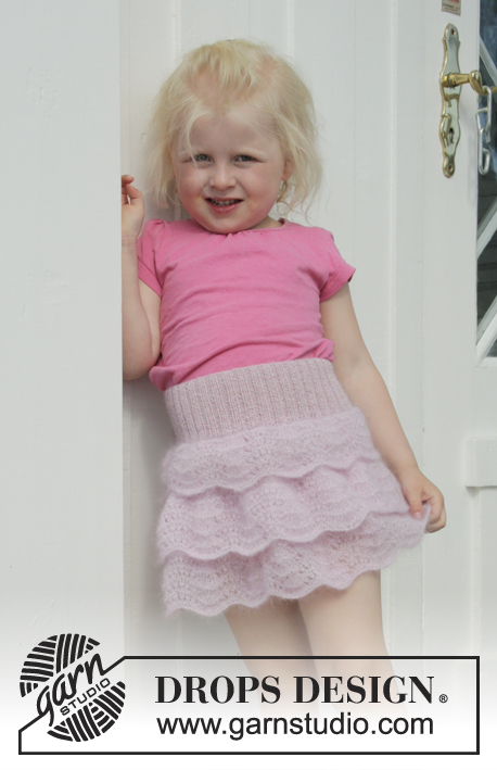 Princess Puff / DROPS Children 28-2 - Stickad kjol med vågmönster, volang och ribstickat i DROPS Kid-Silk och DROPS Alpaca eller används bara DROPS Safran. Till barn i storlek 2 - 10 år.