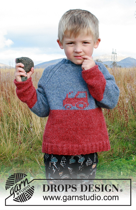 Tiny Trucker / DROPS Children 34-15 - Pulôver criança tricotado em DROPS Sky, com cavas raglan e tractor bordado. Tamanhos 2 - 12 anos.