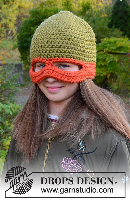 Pizza Ninja / DROPS Children 37-24 - Crocheted Ninja-hat with mask for children, in DROPS Snow. Sizes 1 - 8 years. Theme: Halloween.