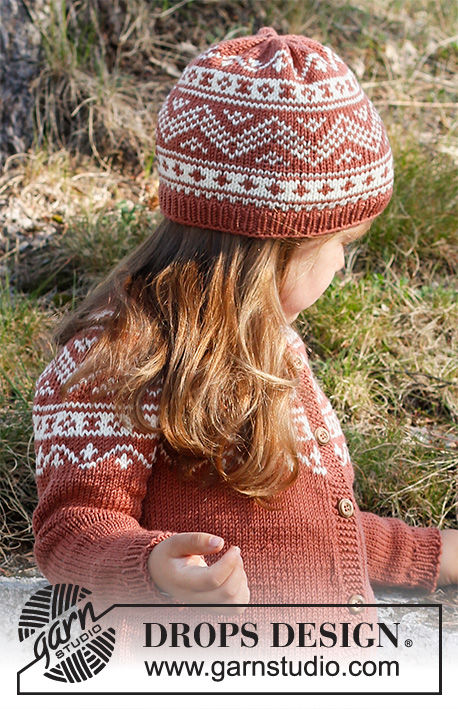 Lillesand Hat / DROPS Children 37-7 - Strikket hue til børn i DROPS Merino Extra Fine. Arbejdet strikkes med nordisk mønster. Størrelse 2 – 12 år.