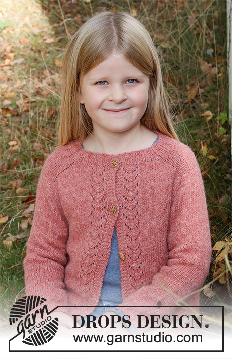 Butterfly in Fall / DROPS Children 40-21 - Casaco tricotado de cima para baixo para criança em DROPS Sky, com ponto rendado e mangas martelo. Tamanhos : 3 - 14 anos.