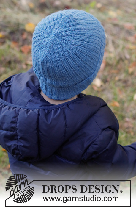 Blue Ridge / DROPS Children 40-31 - Gorro para criança tricotado em canelado, em DROPS Alpaca. Tamanhos: 2 - 14 anos.