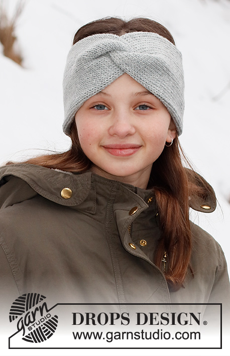 Winter Smiles Headband / DROPS Children 41-20 - Dětská čelenka s překřížením pletená z příze DROPS Merino Extra Fine. Velikost 2 – 12 let.