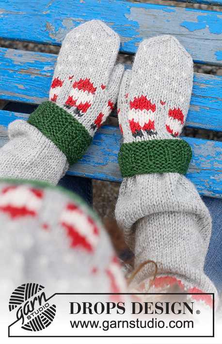 Santa Time Mittens / DROPS Children 44-16 - Dětské rukavice palčáky s norským vzorem se skřítkem Santou pletené zdola nahoru z příze DROPS Karisma. Velikost 2 – 14 let. Motiv: Vánoce.