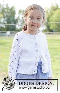 Daisy Fields Cardigan / DROPS Children 48-2 - Gilet tricoté de haut en bas pour enfant, en DROPS Muskat. Se tricote avec emmanchures raglan, point ajouré sur les manches et bordure des devants avec I-cord. Du 2 au 12 ans.