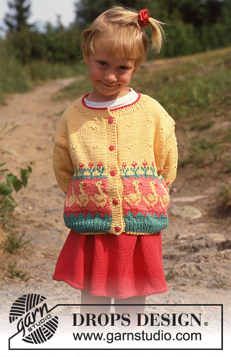 DROPS Children 5-8 - Cardigan and Skirt in Muskat with Ducks and Flowers.