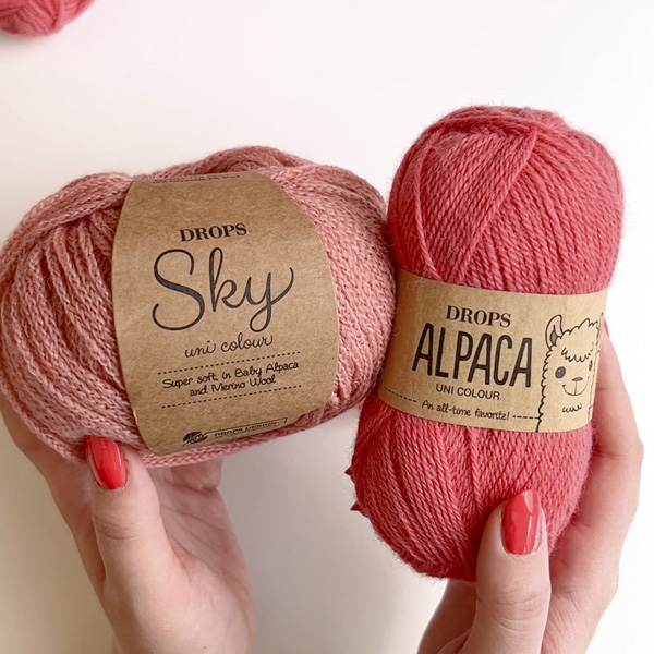 Yarn combinations knitted swatches alpaca9022-sky19