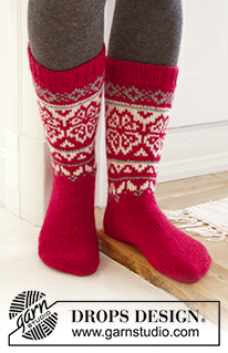Free patterns - Christmas Socks & Slippers / DROPS Extra 0-1204