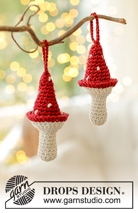 Lucky Mushrooms / DROPS Extra 0-1610 - Crocheted Christmas mushroom in DROPS Muskat. Theme: Christmas