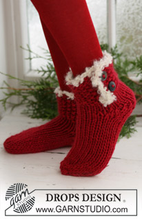 Free patterns - Christmas Socks & Slippers / DROPS Extra 0-524