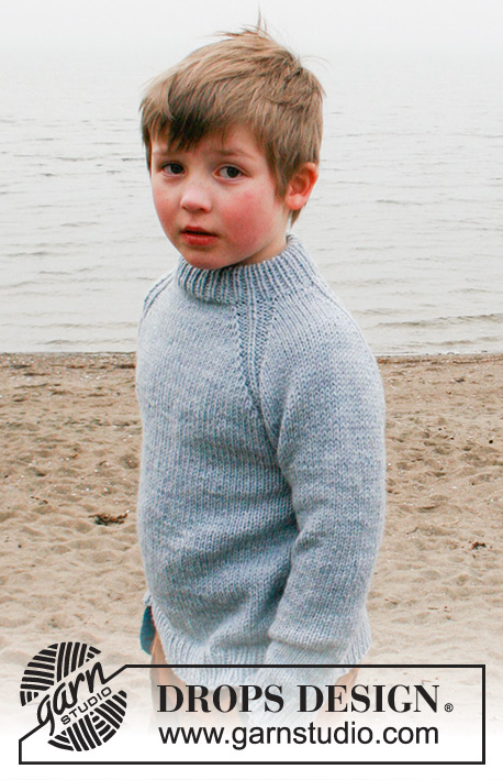 Strand Jumper / DROPS Children 40-3 - Dětský raglánový pulovr pletený shora dolů z příze DROPS Alaska. Velikost 2 až 12 let.